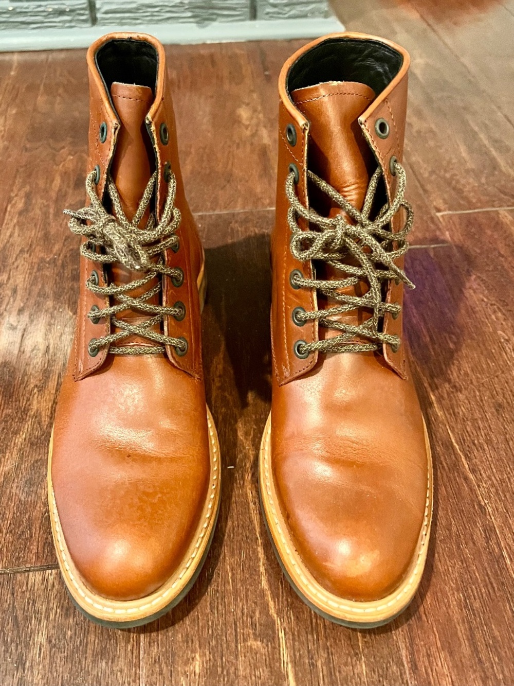 Nisolo Brown Lace Up Boots sz 8.5